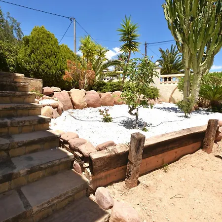 Cucarres Villa