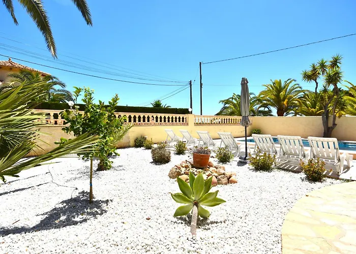 Villa Cucarres